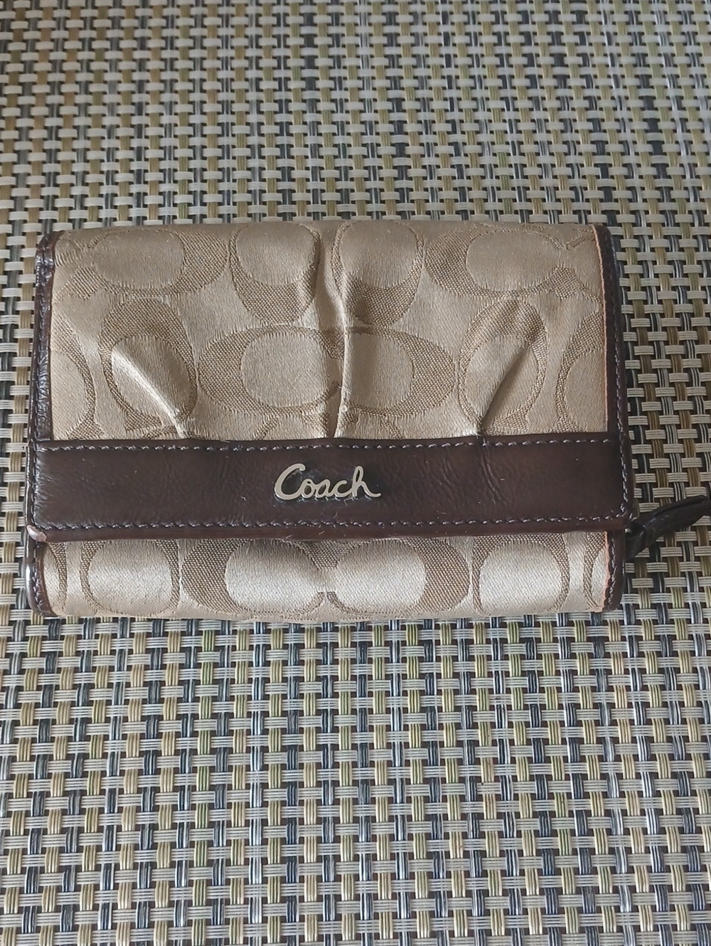 Vintage Signature Soho Coach Trifold Wallet